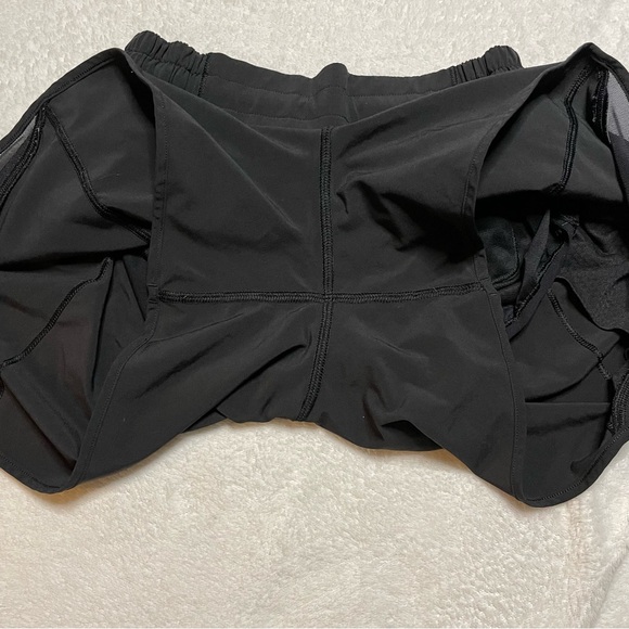 Lululemon Hotty Hot Short II *Long 4" - Picture 5 of 8